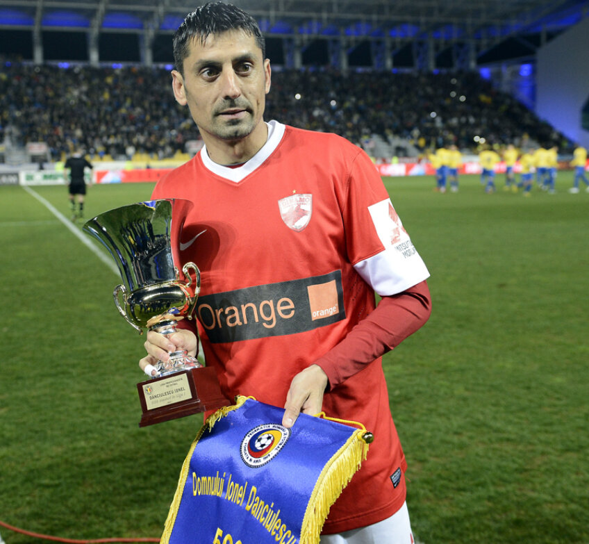 Dănciulescu și trofeul primit aseară din partea LPF