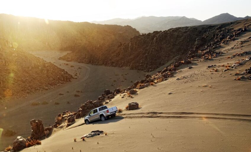 O defecţiune în mijlocul deşertului din Namibia ar însemna o moarte sigură şi fierbinte