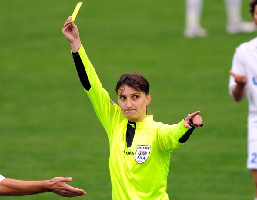 Teodora Albon, 35 de ani, este arbitru pe lista FIFA din 2003