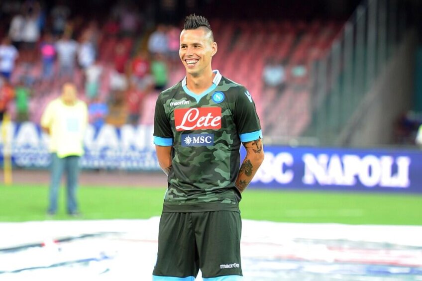 Hamsik purtînd noul tricou Foto: SSCNapoli.it