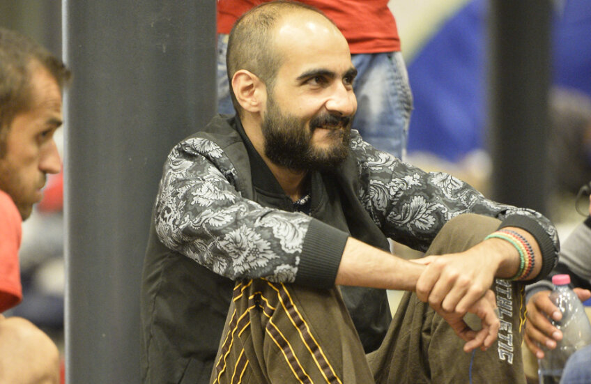 După ce a plecat din Siria acum un an, Amjad speră să ajungă într-un final în Olanda