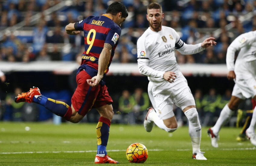 Suarez (stînga), exterior de aur. Sergio Ramos, doar spectator // Foto: Reuters