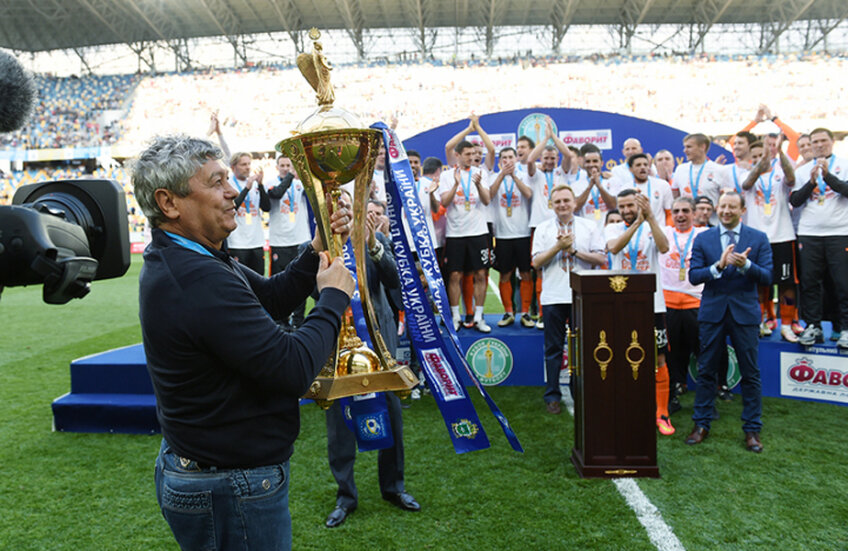 Mircea Lucescu, fericit după 2-0 cu Zoria Lugansk, în finala Cupei