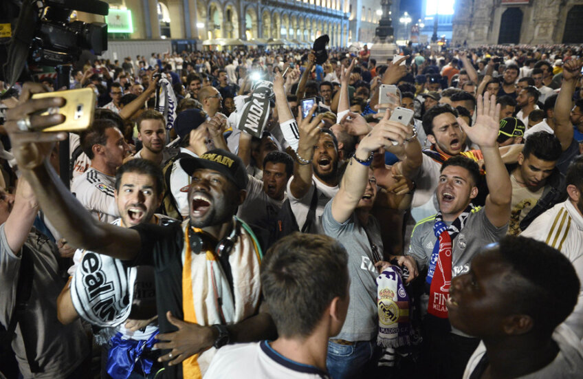 Selfie în centrul milanez la finala 100% madrilenă // Foto Raed Krishan