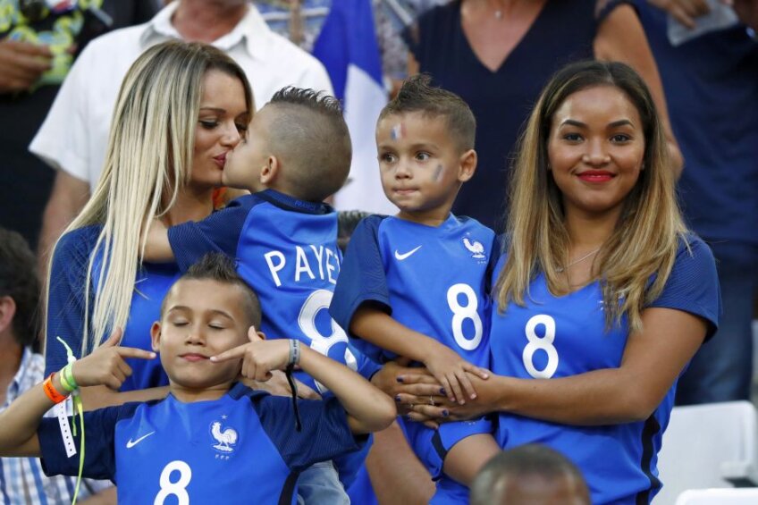 Soția și cei trei copii ai lui Payet / Foto: Reuters
