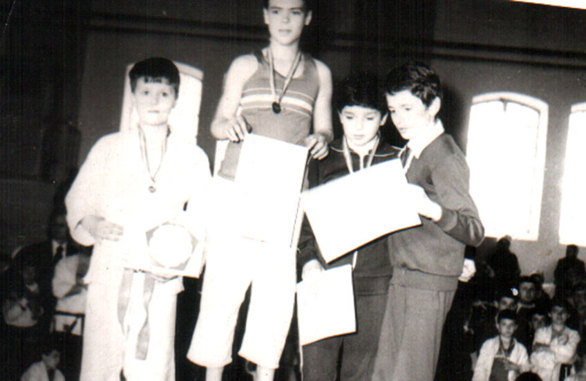Bălgrădean e primul din dreapta, locul 3 la Naționalele de copii din 1975, Oradea