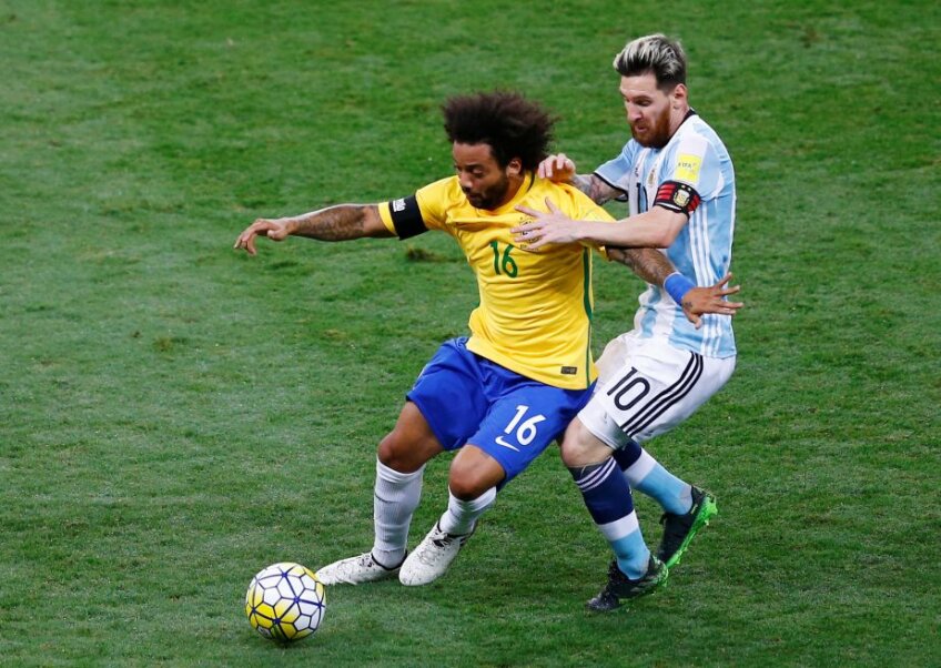 Marcelo, în duel cu Lionel Messi, în Brazilia-Argentina, foto: reuters