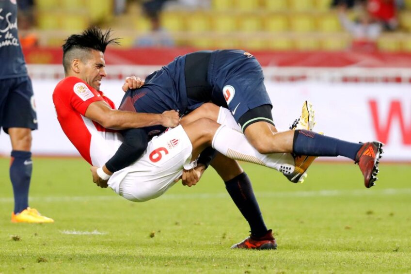Rugby? Nu, fotbal! Falcao și Mendes au avut un moment extrem de tensionat în Monaco - Montpellier (foto: reuters)