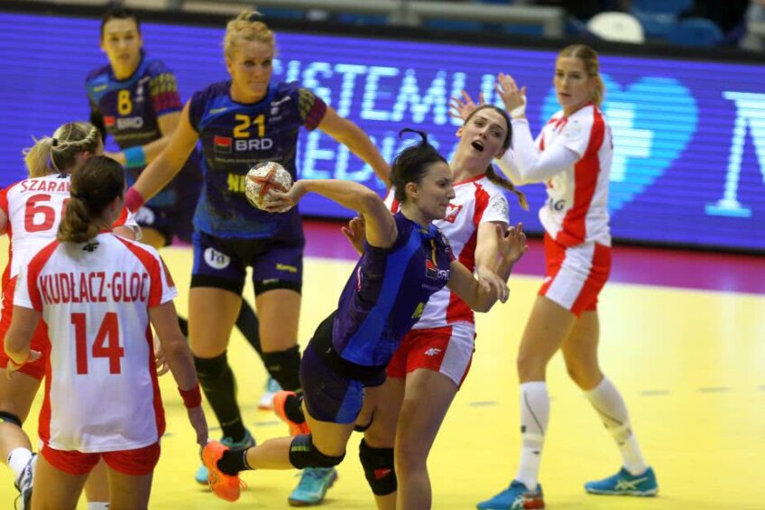 Eliza Buceschi a marcat ieri de două ori în meciul cu Polonia FOTO Marius Ionescu (Craiova)