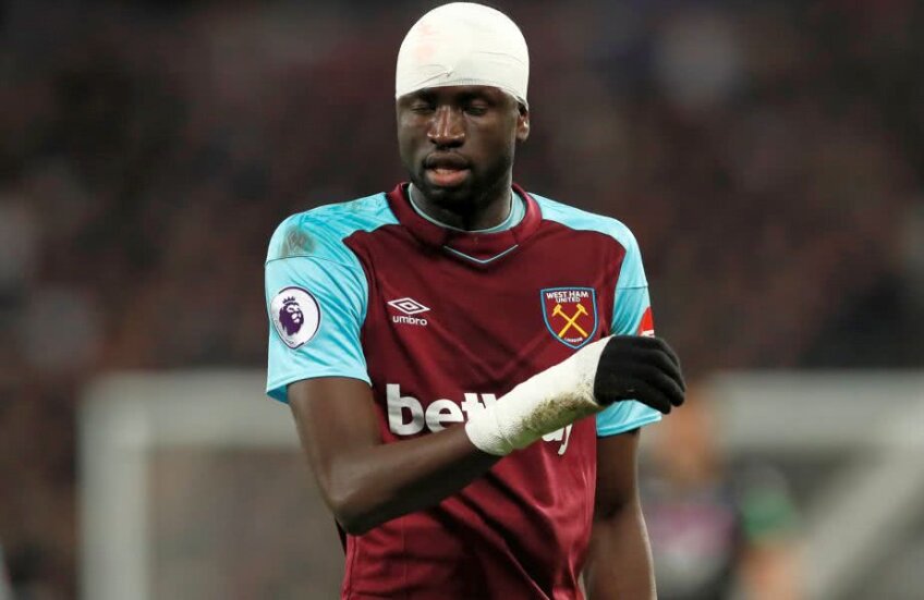 Cheikhou Kouyate (West Ham) a ieșit foarte șifonat de pe teren după duelul cu Crystal Palace (scor 1-1) (foto: Reuters)