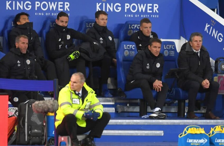 Claude Puel, primul din dreapta, în timpul meciului de sâmbătă cu West Ham United // FOTO: Guliver/Getty Imageseuters