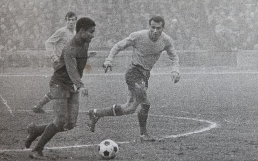 Într-un duel cu marele Eusebio, în meciul România - Portugalia 1-0, din 1969