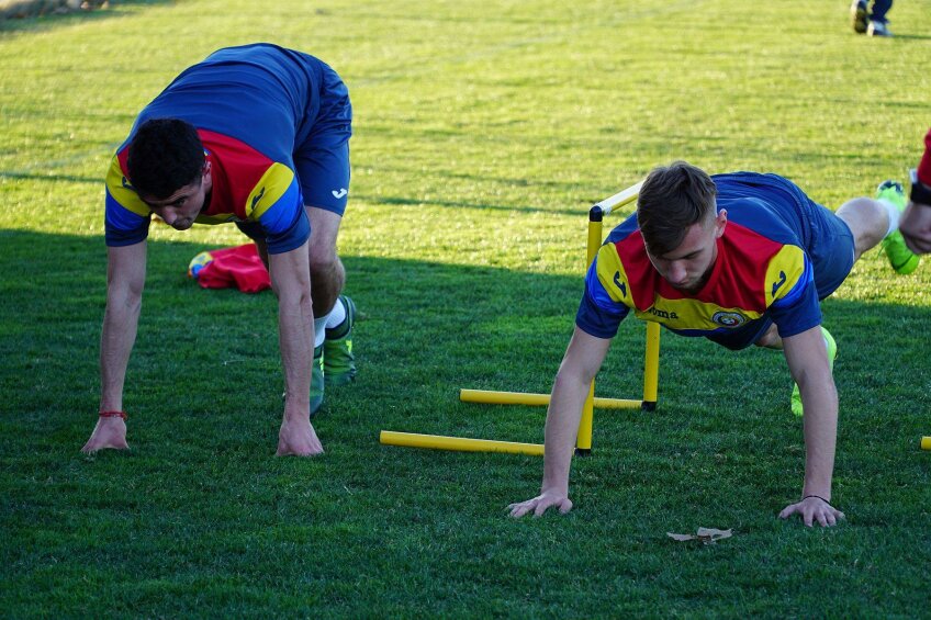 România U21, antrenament