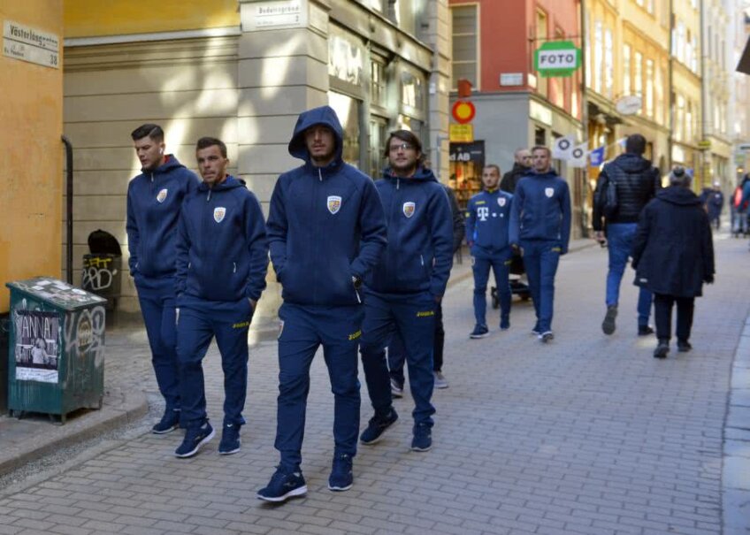 Jucătorii României la plimbare prin Stockholm // Foto: Cristi Preda