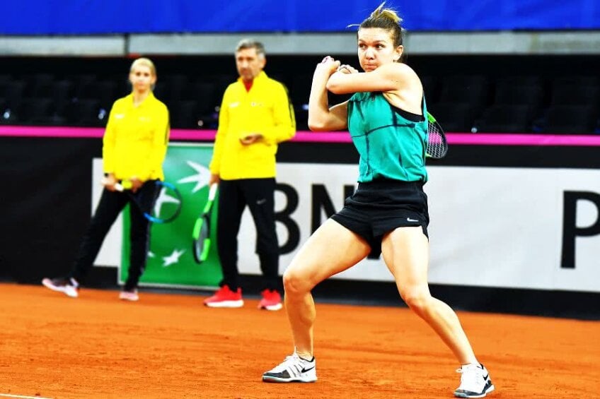 Simona Halep, la antrenamentul din sala din Rouen, alături de Irina Begu // FOTO: Raed Krishan