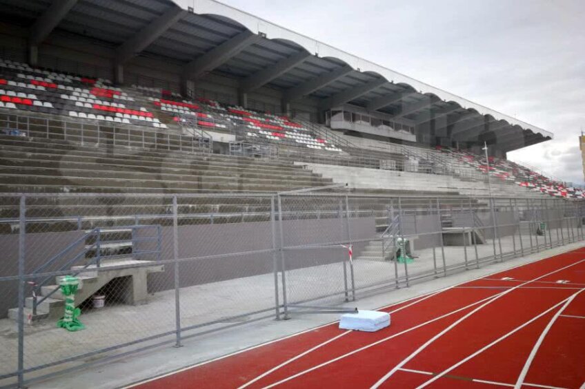 Așa arăta stadionul din Sibiu pe 14 aprilie, când a fost vizitat de Justin Gafiuc, reporterul special al Gazetei