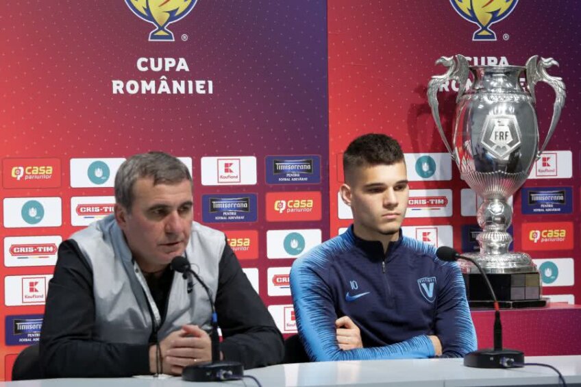 Gică și Ianis Hagi au prefațat finala Astra - Viitorul  // foto: frf.ro