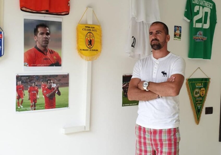 Marian Constantinescu și-a decorat garajul cu amintirile din cariera de fotbalist