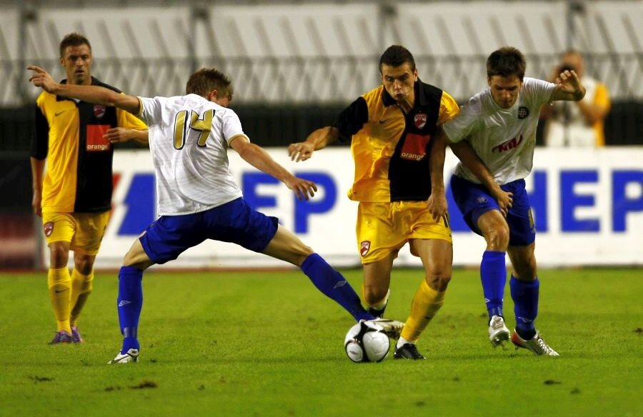 Martin Tomasov, numărul 14 de la Hajduk Split, a înscris două goluri în poarta lui Dinamo în vara lui 2010 // foto: Guliver/Getty Images